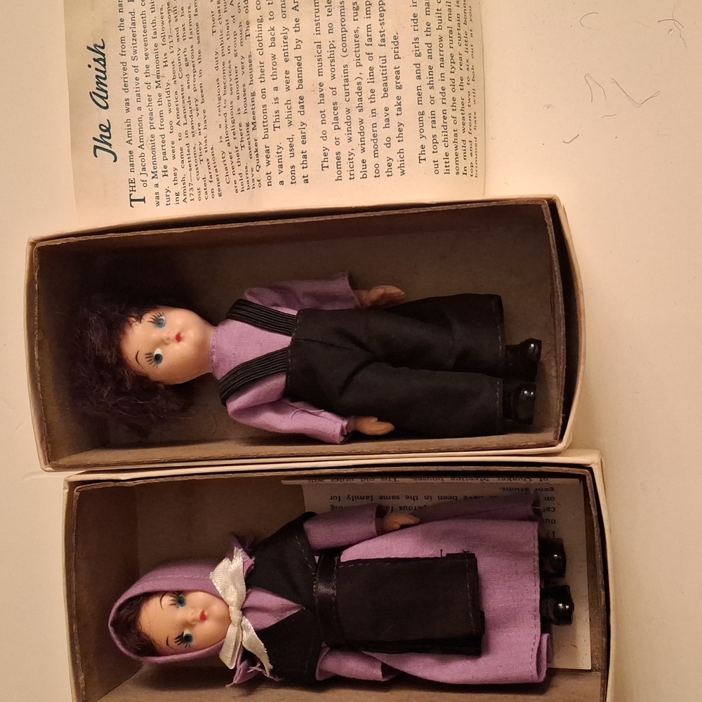 Amish Vintage dolls